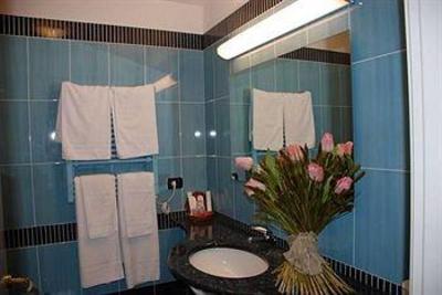 фото отеля Flower Hotel & Motel Pavia
