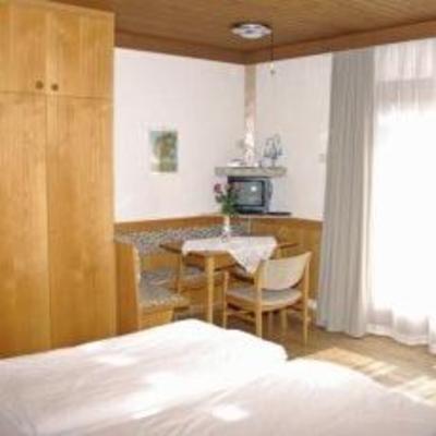 фото отеля Ferienwohnungen Käfer Pension