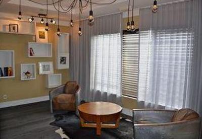 фото отеля Lincoln Arms Suites