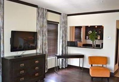 фото отеля Lincoln Arms Suites