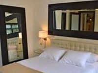 Lincoln Arms Suites