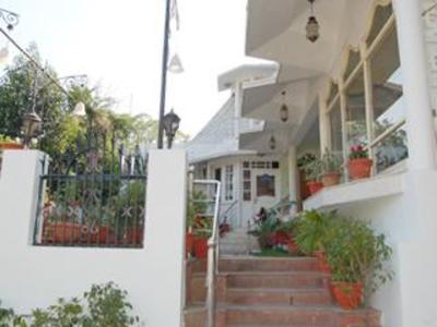 фото отеля Saubhagyam Residency