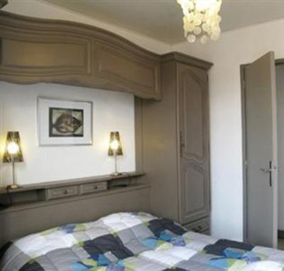 фото отеля Les Balcons du Port Apartment Bandol