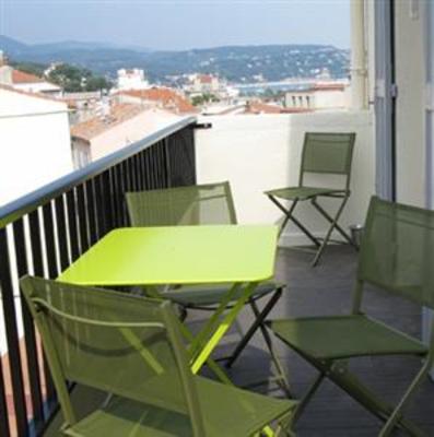 фото отеля Les Balcons du Port Apartment Bandol
