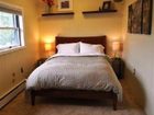 фото отеля Cranky Crow Bed and Breakfast