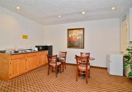 фото отеля Americas Best Value Inn Brandon