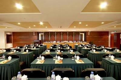 фото отеля Huachen Holiday Hotel