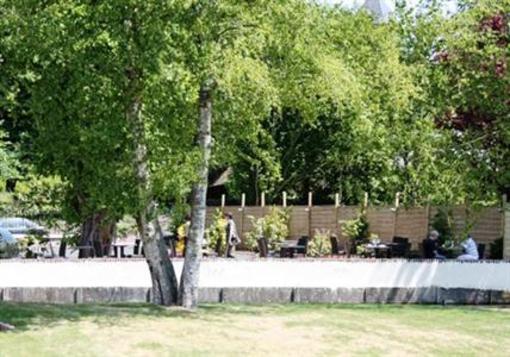 фото отеля Auberge De La Durdent Hericourt-en-Caux