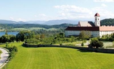 фото отеля Hotel Stift St. Georgen Am Langsee