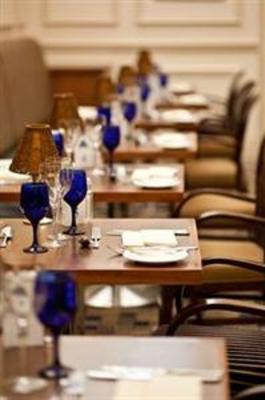 фото отеля Norfolk Royale Hotel