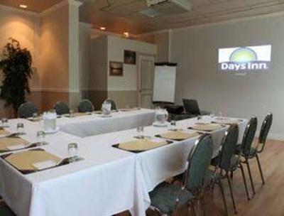 фото отеля Days Inn Berthierville