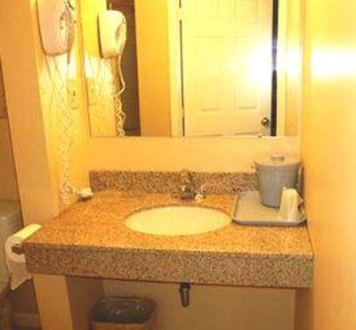 фото отеля Travel Inn Lebanon