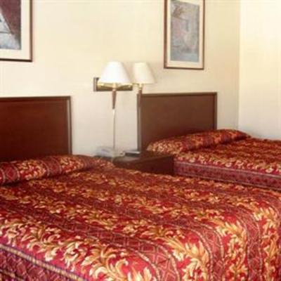 фото отеля Holiday Motel Oakdale (California)