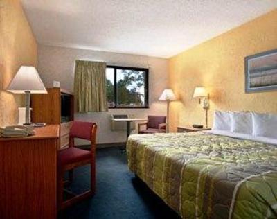 фото отеля Super 8 Grand Rapids/Airport
