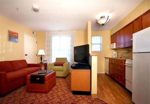 фото отеля TownePlace Suites Springfield