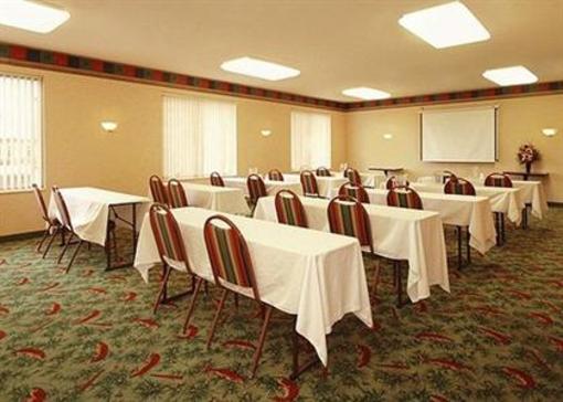 фото отеля Comfort Suites Rapid River Lodge