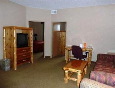 фото отеля Comfort Suites Rapid River Lodge