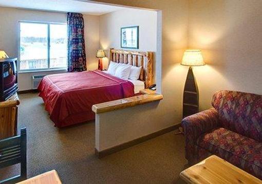 фото отеля Comfort Suites Rapid River Lodge