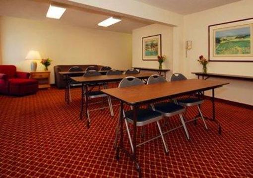 фото отеля Quality Inn Holland (Ohio)