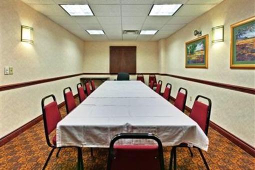 фото отеля Holiday Inn Express Brookville