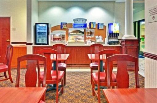 фото отеля Holiday Inn Express Brookville