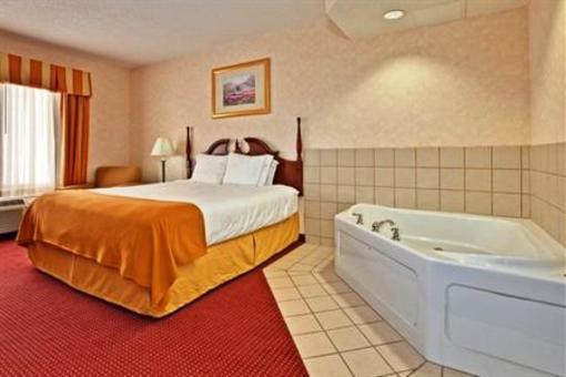 фото отеля Holiday Inn Express Brookville