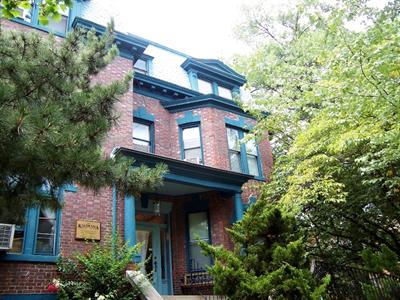 фото отеля Kalorama Guest House Washington D.C.