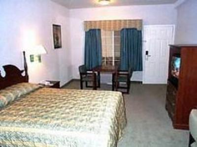 фото отеля GuestHouse International Inn & Suites Pico Rivera