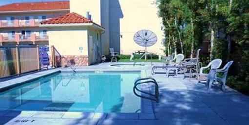 фото отеля GuestHouse International Inn & Suites Pico Rivera