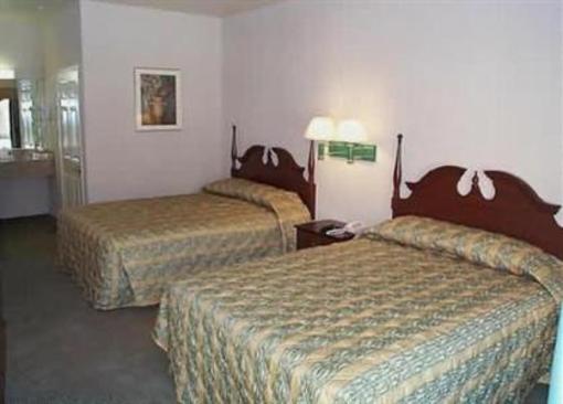 фото отеля GuestHouse International Inn & Suites Pico Rivera