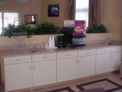 фото отеля GuestHouse International Inn & Suites Pico Rivera