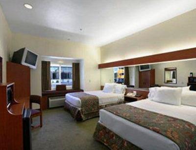 фото отеля Microtel Inn and Suites Tracy