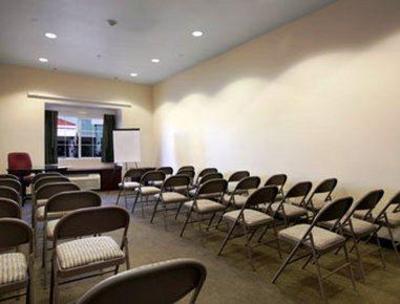 фото отеля Microtel Inn and Suites Tracy