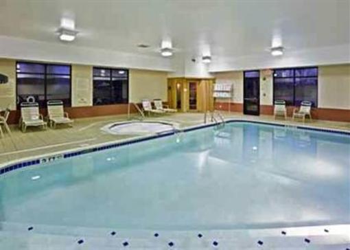 фото отеля Hampton Inn Cleveland Airport-Tiedeman Rd