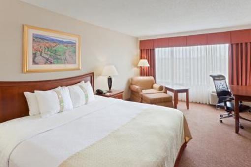 фото отеля Holiday Inn Fort Washington