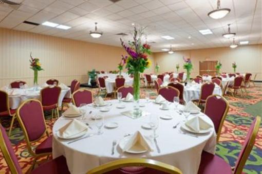 фото отеля Holiday Inn Fort Washington
