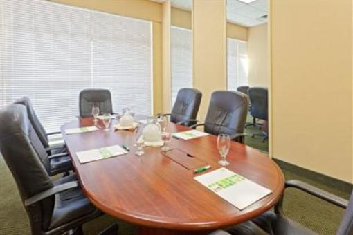 фото отеля Holiday Inn Fort Washington