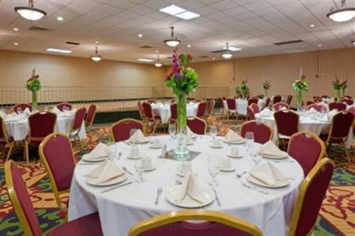 фото отеля Holiday Inn Fort Washington