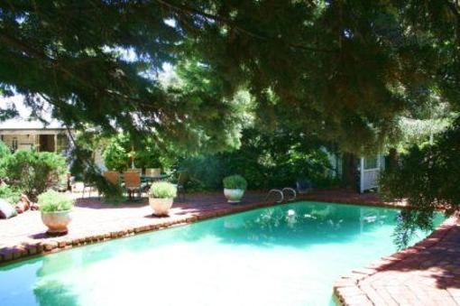 фото отеля Rosebridge House Bed & Breakfast