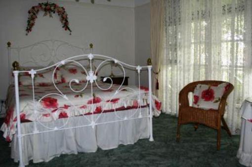 фото отеля Rosebridge House Bed & Breakfast
