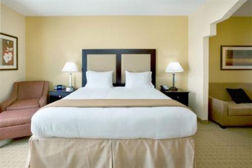 фото отеля Holiday Inn Express & Suites - Georgetown