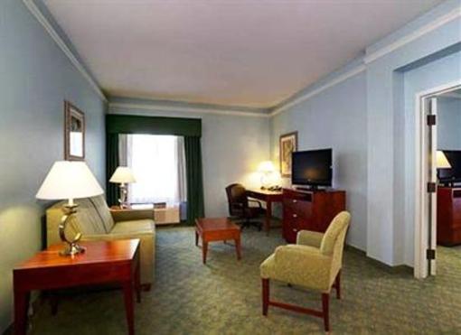 фото отеля Holiday Inn Express Tampa North - Telecom Park