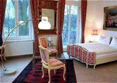 фото отеля Das Weisse Hotel an der Elbchaussee