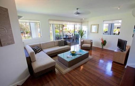 фото отеля Latitude 16 Driftwood-Mantaray Holiday Apartments