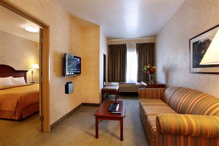 фото отеля Prominence Hotel & Suites