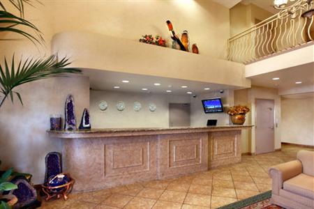 фото отеля Prominence Hotel & Suites