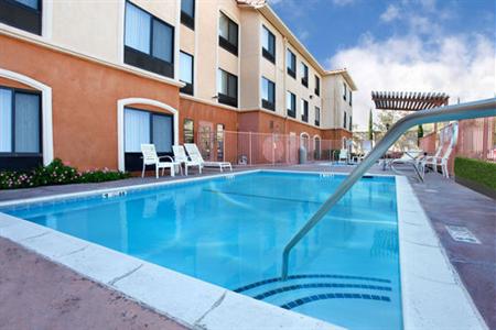 фото отеля Prominence Hotel & Suites
