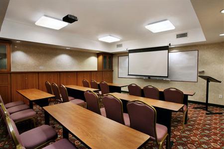 фото отеля Prominence Hotel & Suites