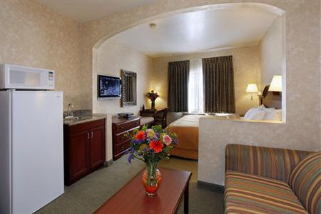 фото отеля Prominence Hotel & Suites