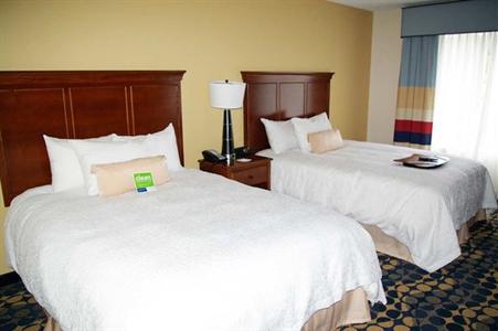 фото отеля Hampton Inn & Suites Huntersville